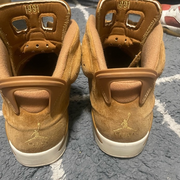 Jordan 6 Wheat - Picture 4 of 6